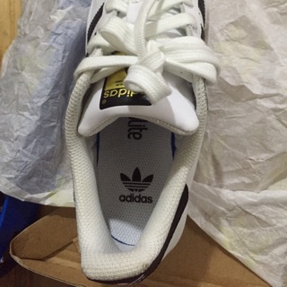 Giày adidas