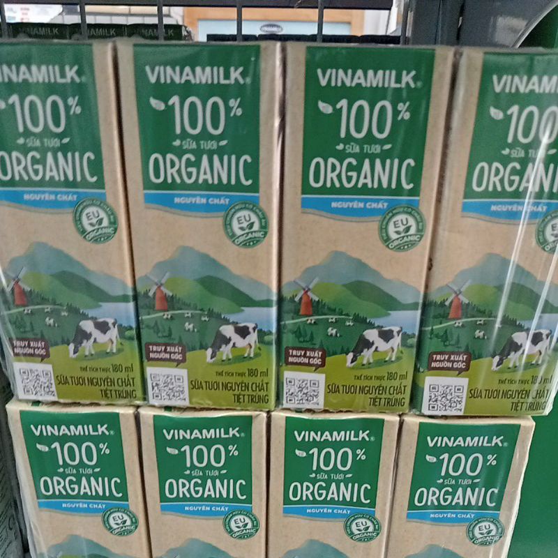 HSDT06.05.24 Sữa Tươi Vinamilk Organic 180ml thùng 48 hộp Mẫu Mới. date luôn mới