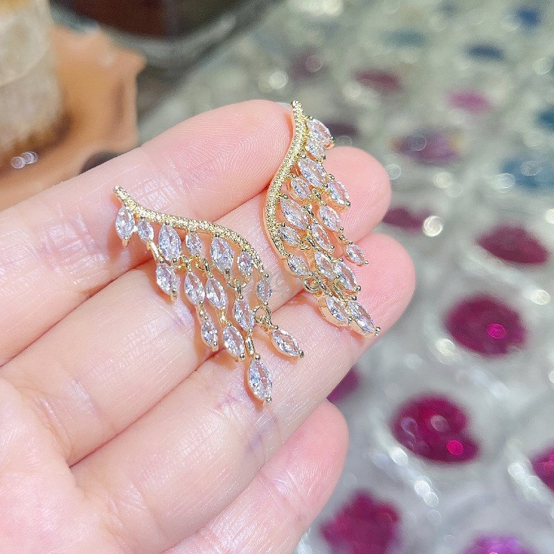 Bông Tai Hình Cánh Thiên Thần Đính Đá Zircon Tua Rua Phong Cách Nhật Hàn Thời Trang Cho Nữ