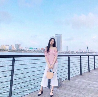 Set áo hồng quần loe trắng