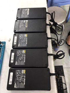 Adapter cho màn hình máy tính và cho laptop