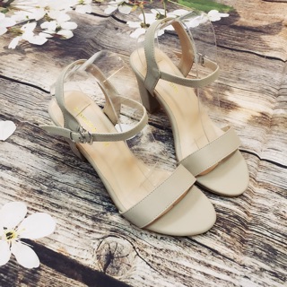 Sandal Charles & Keith da mềm 7p