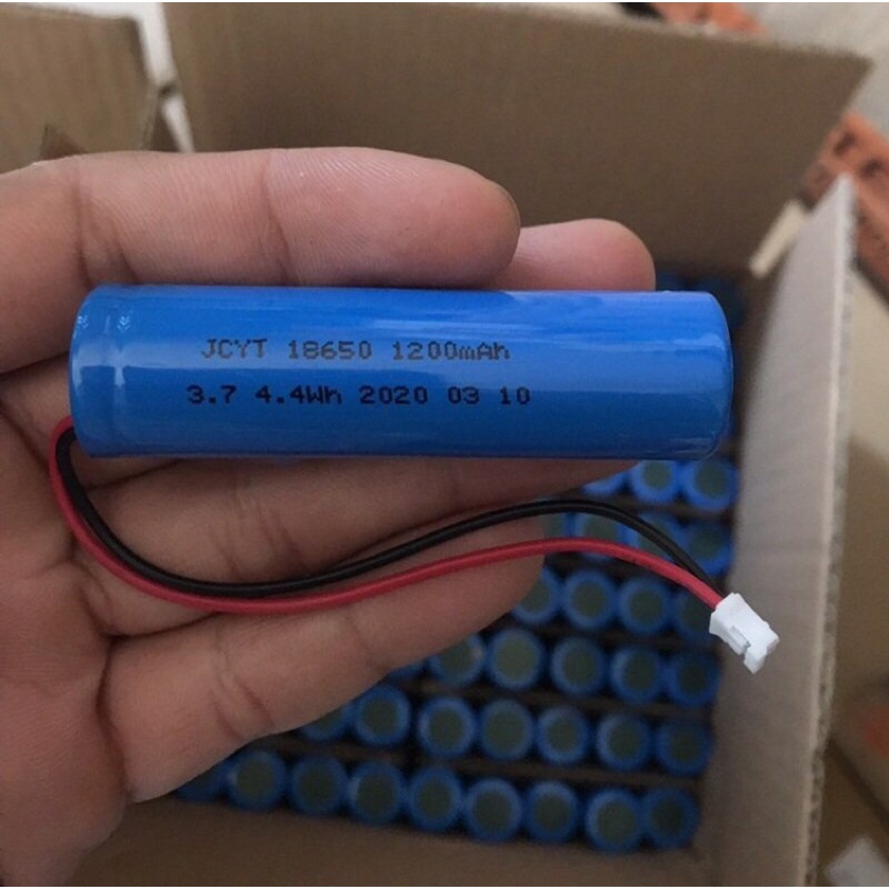 Pin 3,7v có jack cắm cho loa bluetooth, micro bluetooth có dây