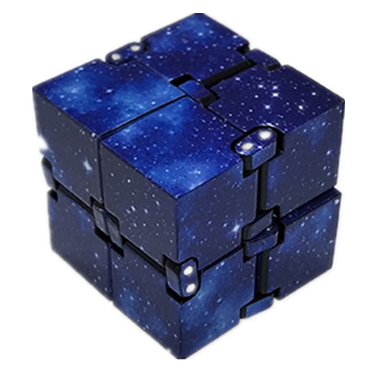 Khối Rubik Vô Cực Sáng Tạo Giải Tỏa Căng Thẳng Cho Văn Phòng