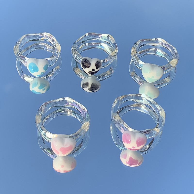 Nhẫn Đeo Tay Dễ Thương Nhựa Trong Hình Trái Tim Đốm Màu - NHAN1057