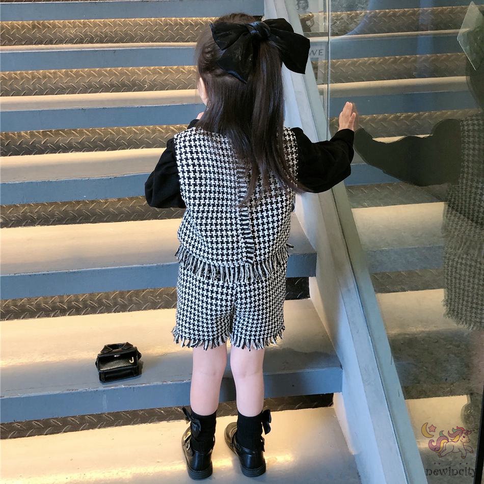 Bộ áo sát nách + quần short kẻ sọc phối tua rua thời trang thu đông cho bé gái