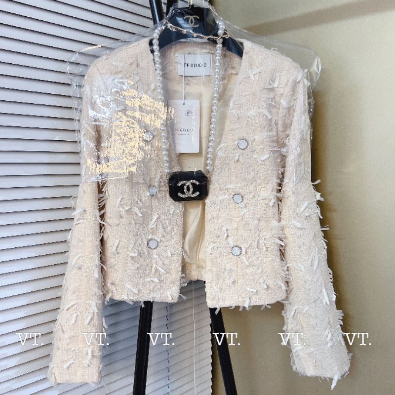 Áo Dạ màu hồng kem.