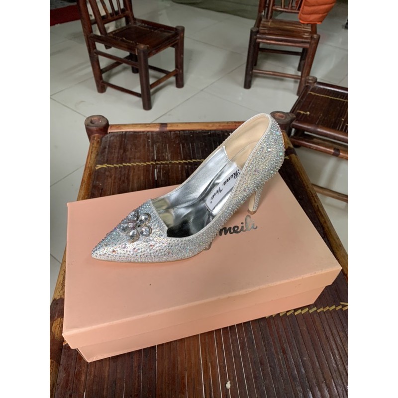 Giày cao gót size 33 (mspP8)