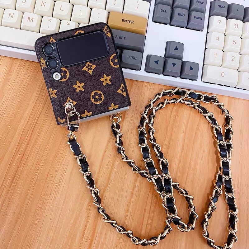 Ốp Samsung  Z Flip 3 / Z Flip 4 hoạ tiết monogram nâu có dây đeo chéo / Z Flip3 / ZFlip3 / Z Flip4/ ZFlip4