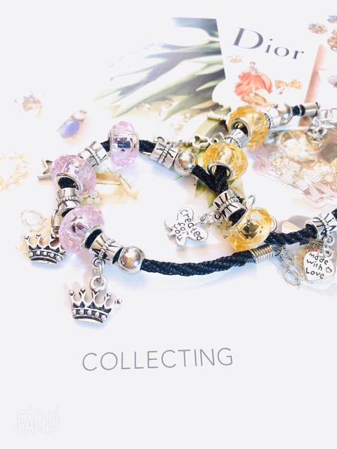 Vòng charm