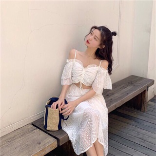 Đầm xô ren rớt vai cut-out eo