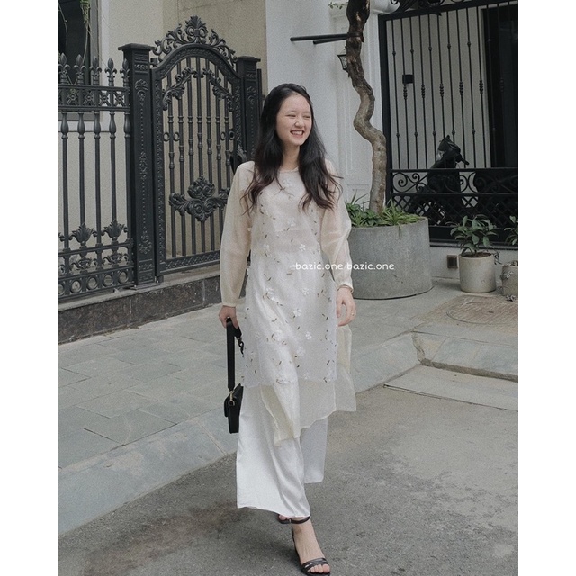 Set áo dài kèm quần thêu hoa, set áo dài trắng be Bazic one