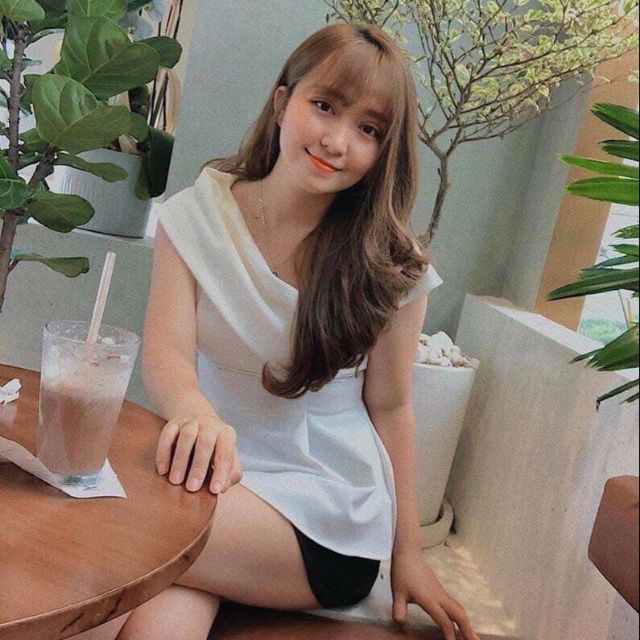 Áo lệch vai / đen- trắng