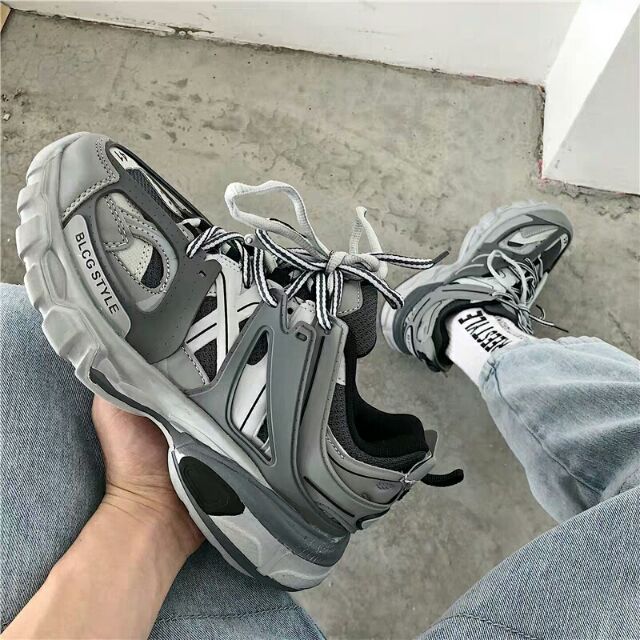 balenciaga track 3.0 rep aa54437 desherawaj.com