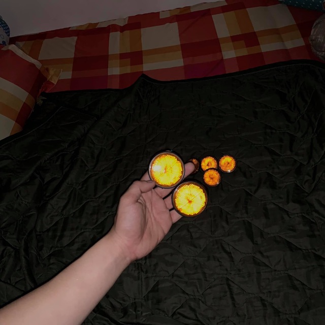 Mắt mèo phản quang xe máy gán mọi loại xe