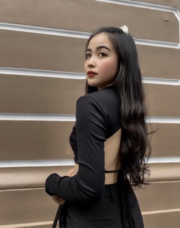 set áo hở lưng và quần tây đen