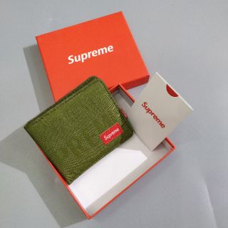 Ví Supreme