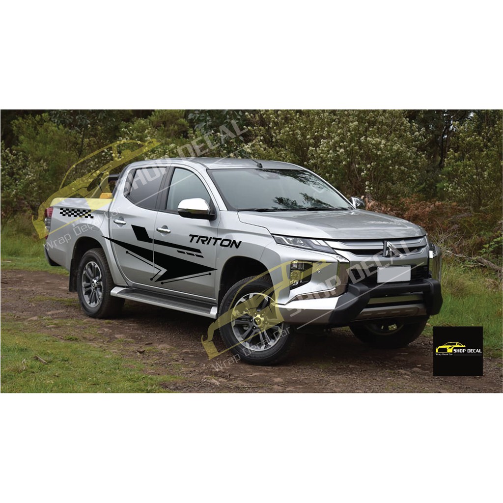 Tem xe Mitsubishi Triton phong cách thể thao decal_oto