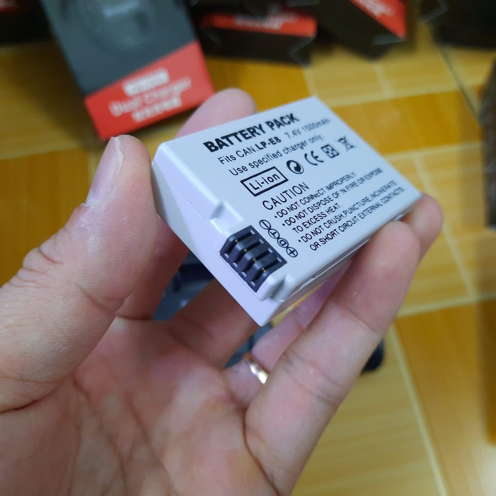 Pin sạc LP-E8 dung lượng 1500mah dùng cho máy ảnh EOS 550D 600D 650D 700D X4 X5