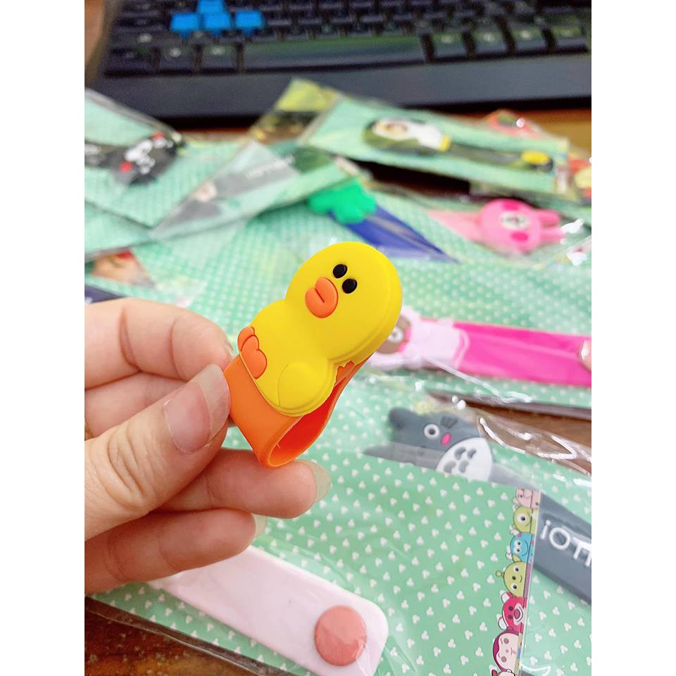 Kẹp dây sạc, tai nghe hình đáng yêu | BigBuy360 - bigbuy360.vn