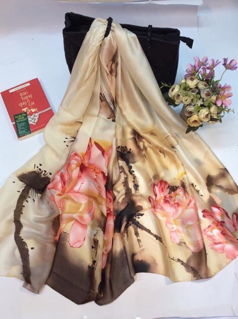 Khăn lụa tơ tằm hoa