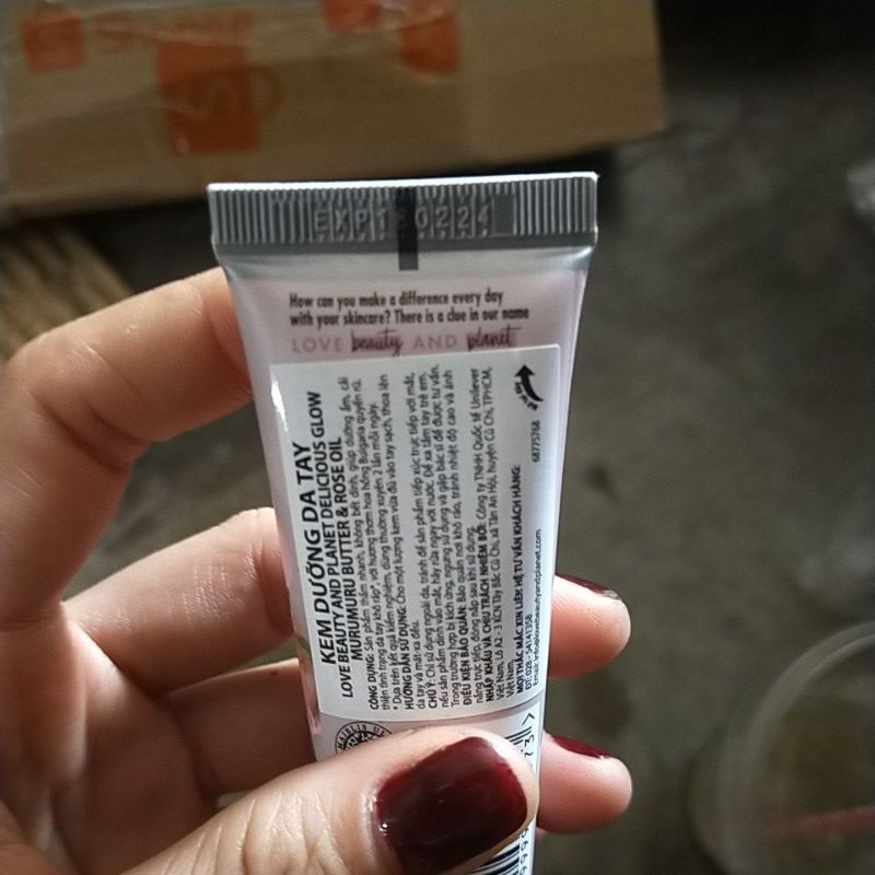 Combo 2 típ kem dưỡng da tay Love Beauty and Planet 29ml*2