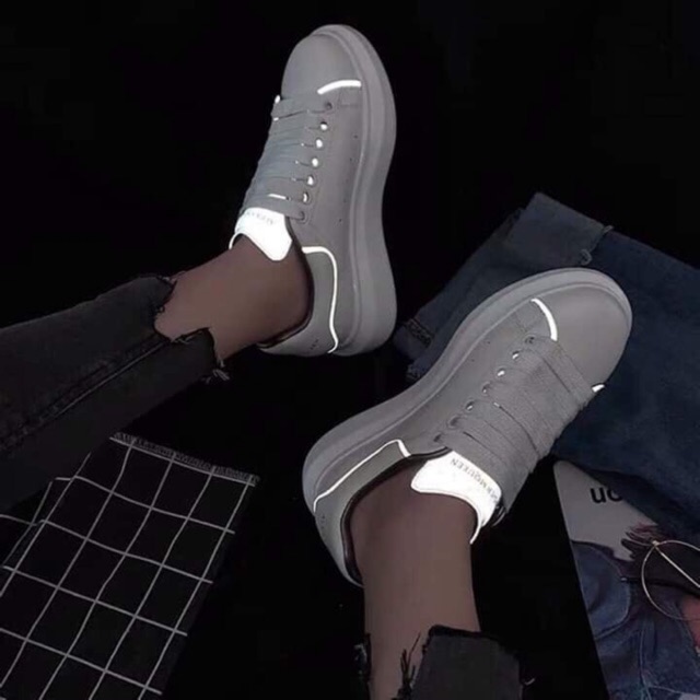 MCQUEEN NỮ PHẢN QUANG ( FULL BOX- ẢNH THẬT )
