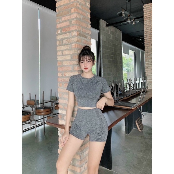 Bộ Quần Áo Thể Thao Tập Gym Yoga Nữ - Set Đồ Tập Thể Thao Đùi Áo Croptop Có Tay, Chất Thun Dệt Dày, Co Giãn