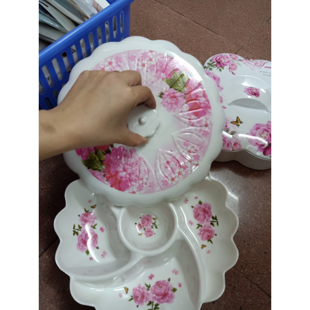 Khay mứt 7808 bánh kẹo màu trắng hoa hồng 5 ngăn 29cm mừng tết Tân Sửu 2021