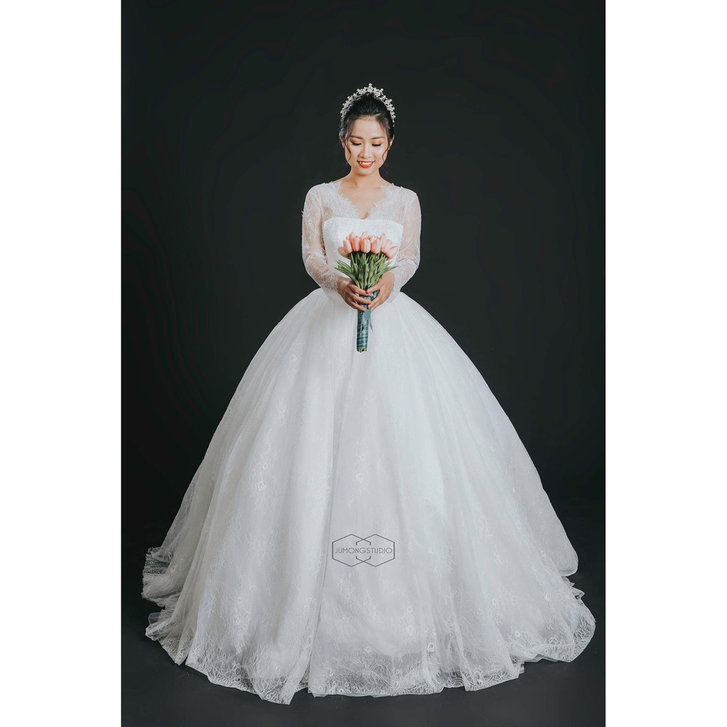 Váy cưới ren