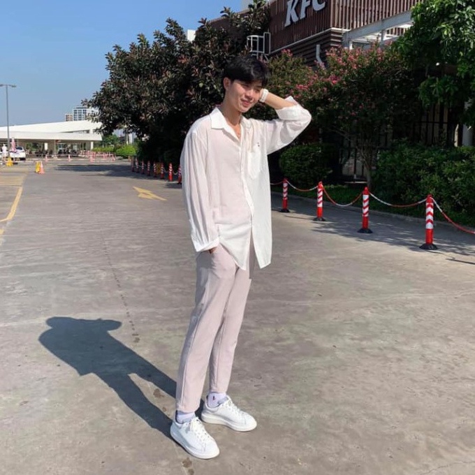 Quần âu nam màu kem co giãn tốt, kiểu dáng slimfit thanh lịch