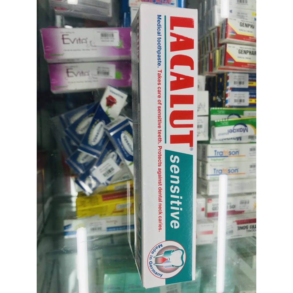 Kem đánh răng Lacalut aktiv sensitive white (nhập khẩu CHLB Đức)