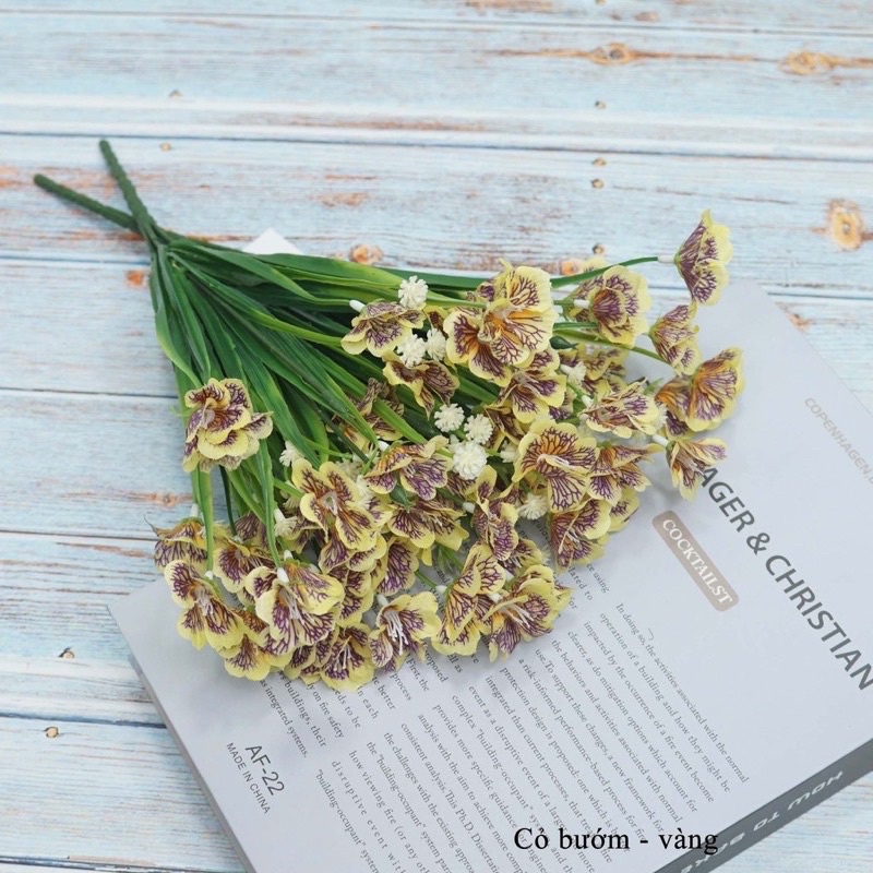 Cụm hoa cỏ bướm điểm hoa sáp, hoa lụa ,decor