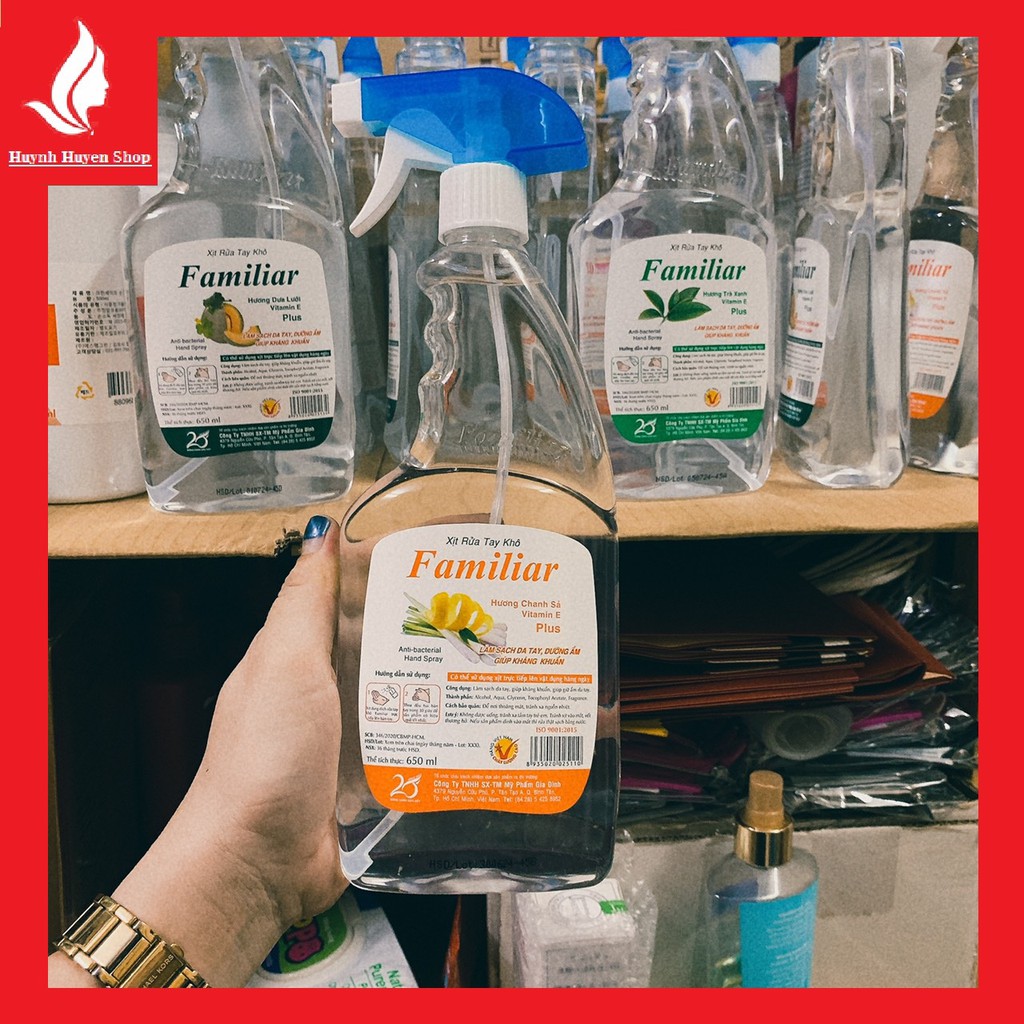 Xịt  rửa tay khô Familiar sát khuẩn 2 mùi hương trà xanh, sả chanh chai 650ml