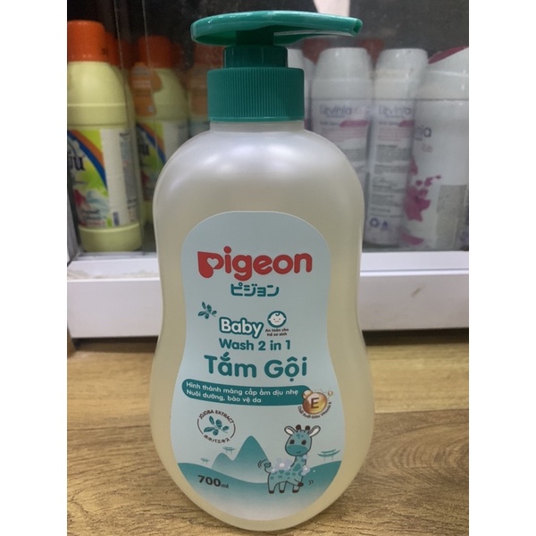 Tắm Gội Trẻ Em 2 Trong 1 Pigeon 700ml