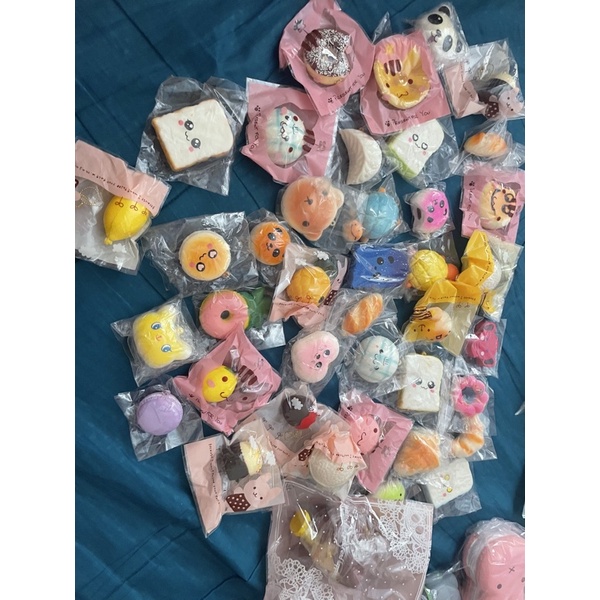squishy mini giá 7k/1c mọi người ib mình để lựa mẫu nhé ship đơn từ 70k ❤️❤️