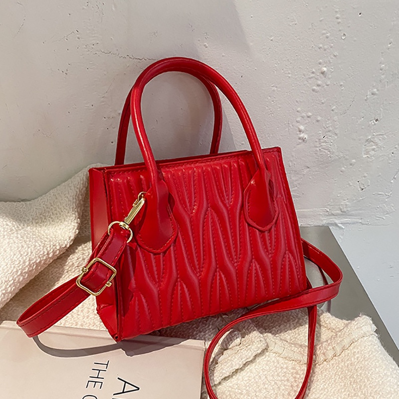 Túi Đeo Chéo Vai Kiểu Phương Tây Thêu Nổi Bằng Tay Cá Tính