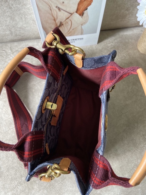 TÚI COACH TOTE 22 CHAMBRAY 3663