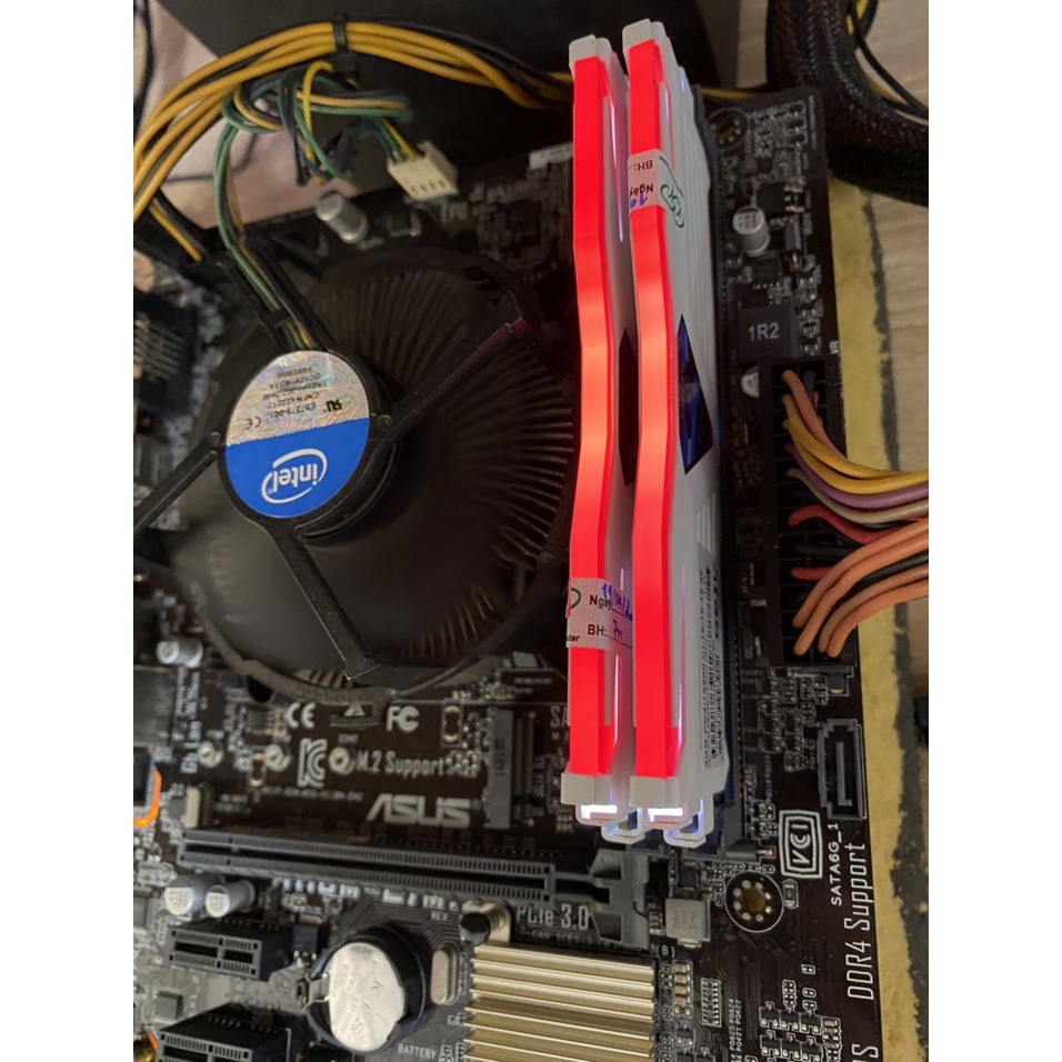 Ram Pc DDR4 - 4G/2400 GEIL Tản LED cực đẹp