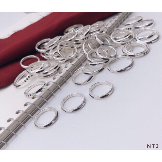 Nhẫn bạc ta may mắn
