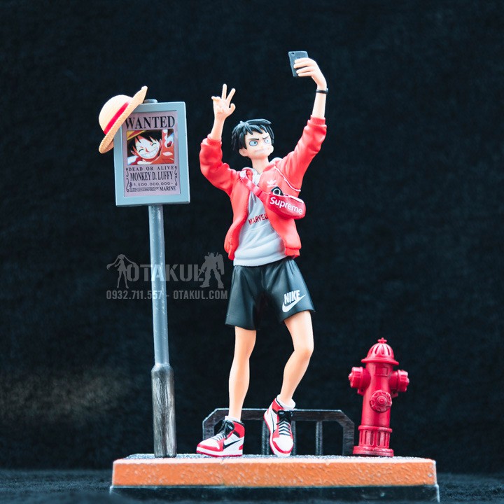 Mô Hình Figure Luffy Street Fashion Ver - One Piece