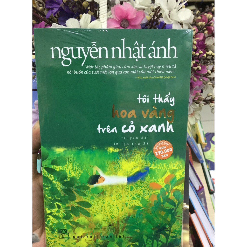 Sách - Tôi Thấy Hoa Vàng Trên Cỏ Xanh