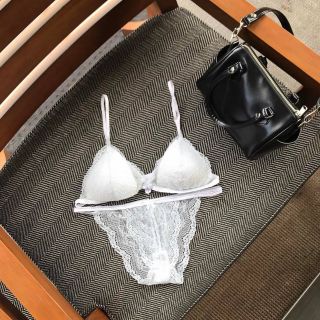 [RẺ VÔ ĐỊCH] Set bra trắng