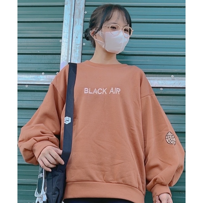 Áo swt nỉ cổ tròn cotton tay bồng ------- ÁO NỈ BLACK AIR THÊU QUẢ BÓNG