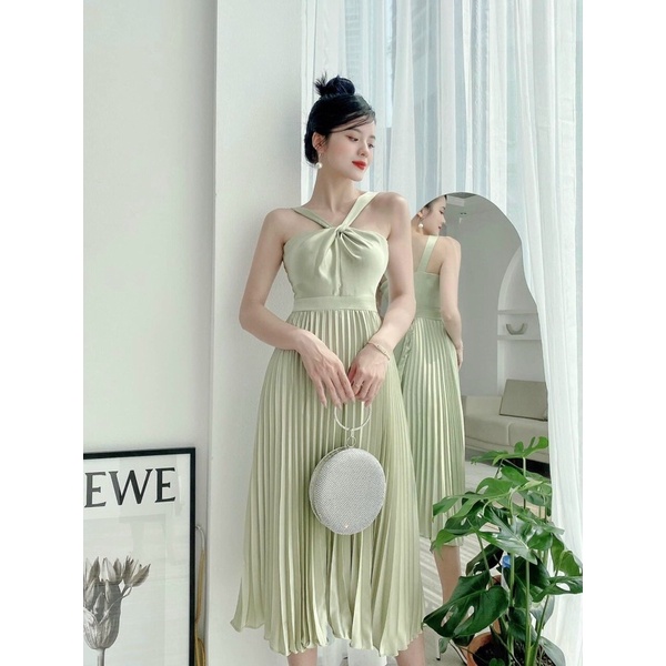 Váy lụa dập ly siêu sang