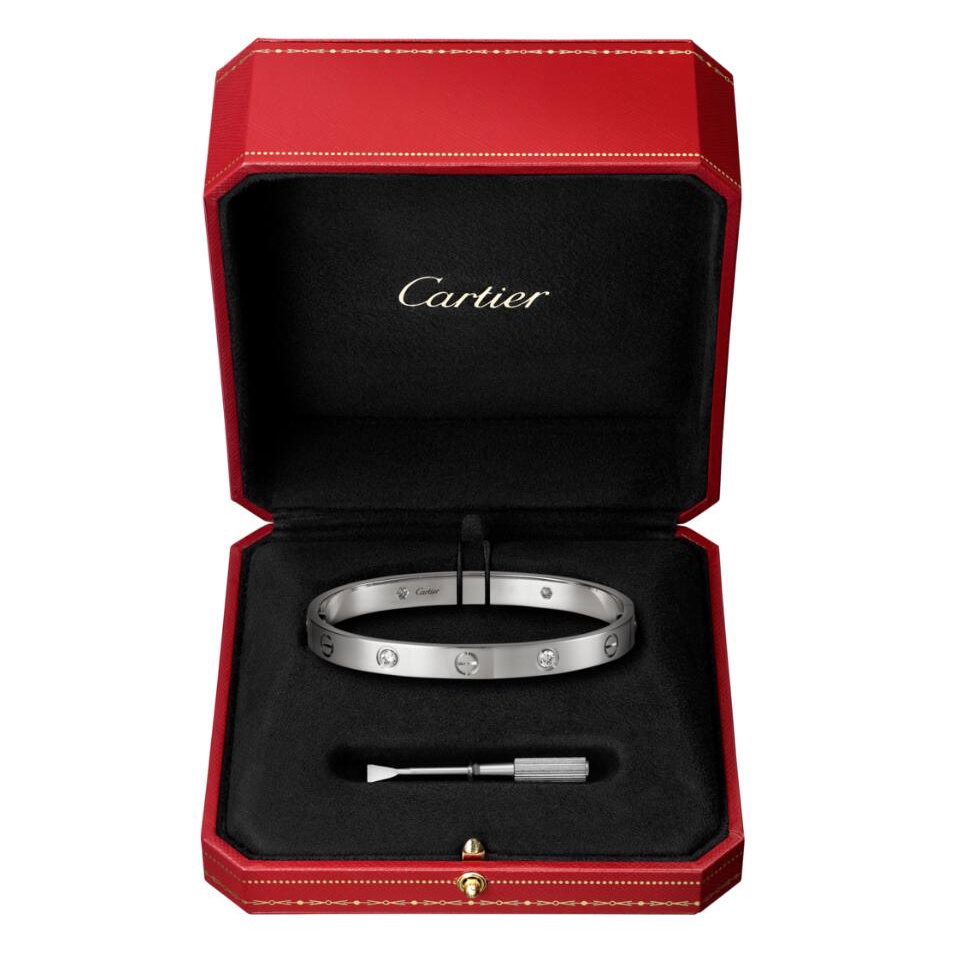 Vòng tay Cartier biểu tượng tình yêu đính 4 viên đá lấp lánh thiết kế tinh tế sang trọng=choose box--never fade