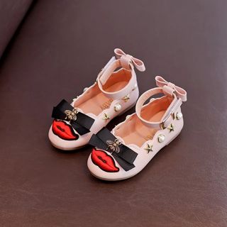 Búp bê Gucci ong