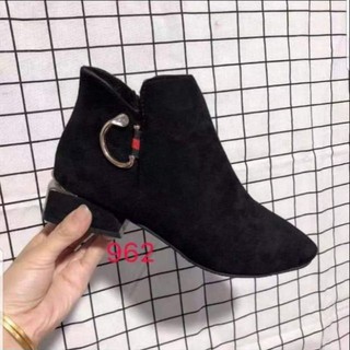 Bốt da lộn chất đẹp