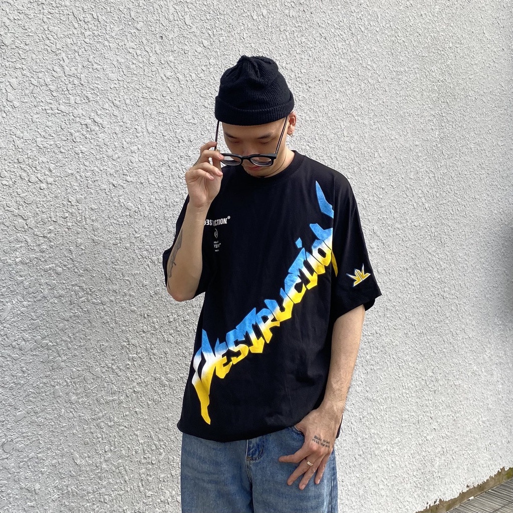 Áo thun local brand Destruction in hoạ tiết logo cá tính màu đen, cổ tròn, cotton