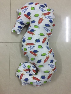 Gối ôm cá ngựa cho bé